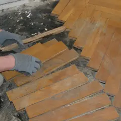 Panele winylowe: Głębokie rysy? Napraw samodzielnie i bez śladu!