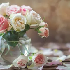Dekoracje kwiatowe na różne okazje: 9 pomysłów i inspiracji