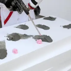 Czym powinno się skleić styropian?