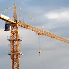 Jaką moc ma żuraw wieżowy?