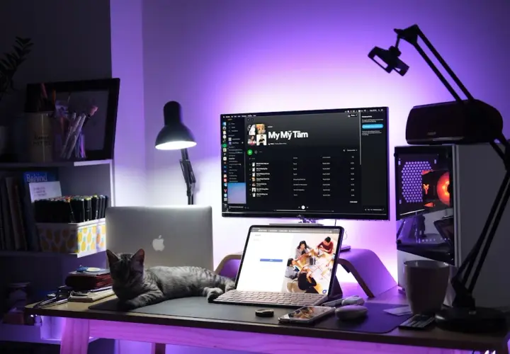 Najlepsze stanowiska streamerów i youtuberów: inspiracje dla Twojego setupu