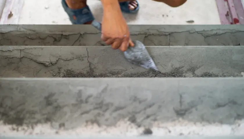 Schody betonowe: Odnowa DIY. Metody, koszty, uniknij błędów!