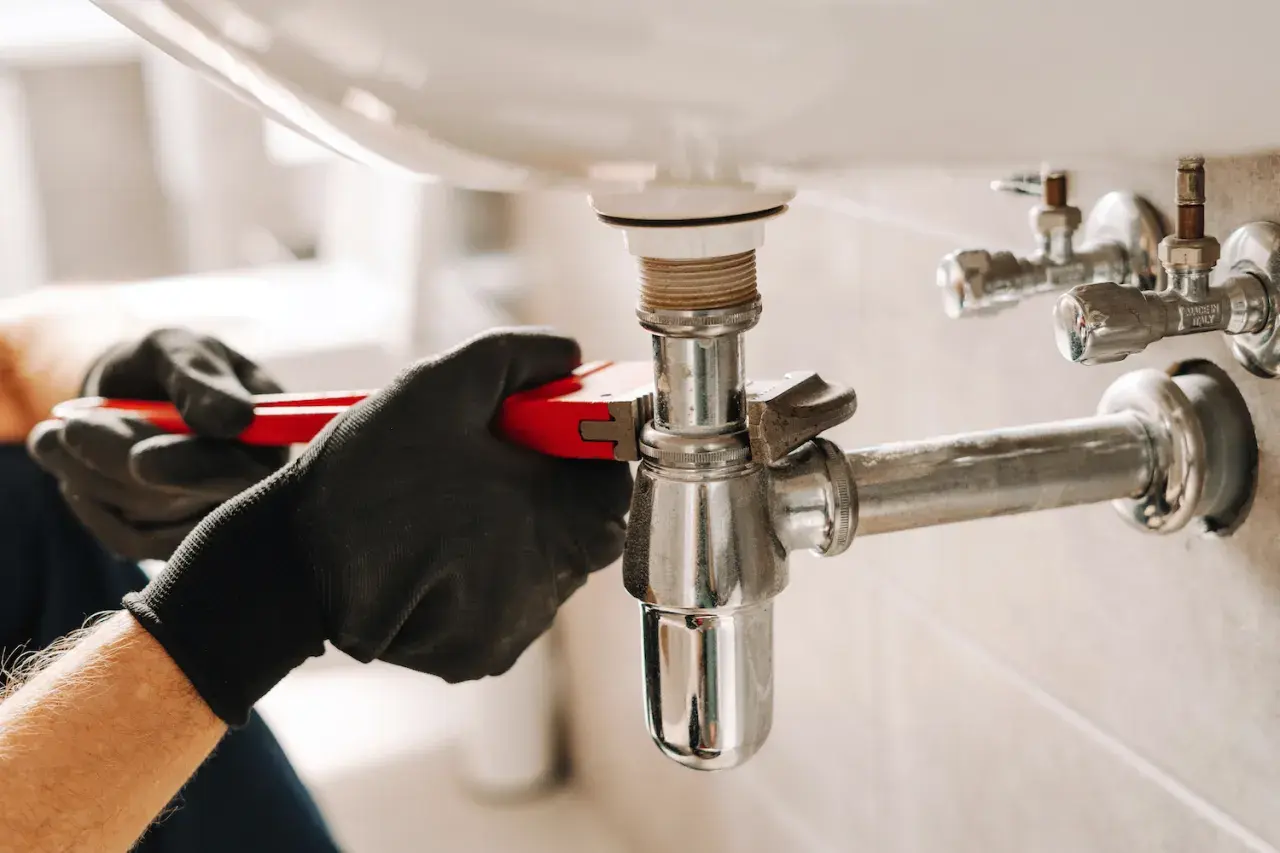 Nowoczesne technologie w instalacjach sanitarnych – na co warto postawić?